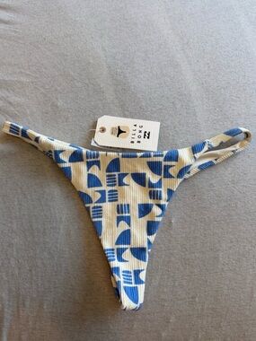 NWT Billabong Bikini - M